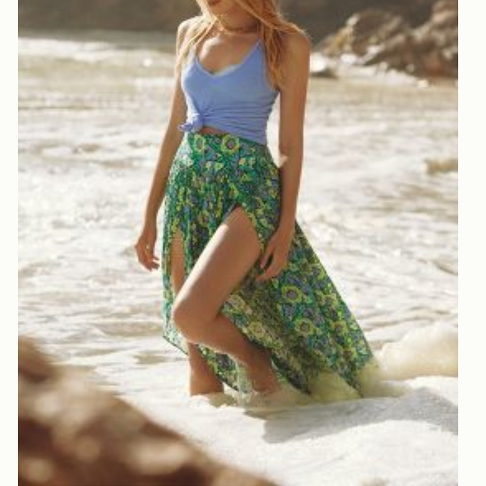 Anthropologie split hem flowy wide leg pants
